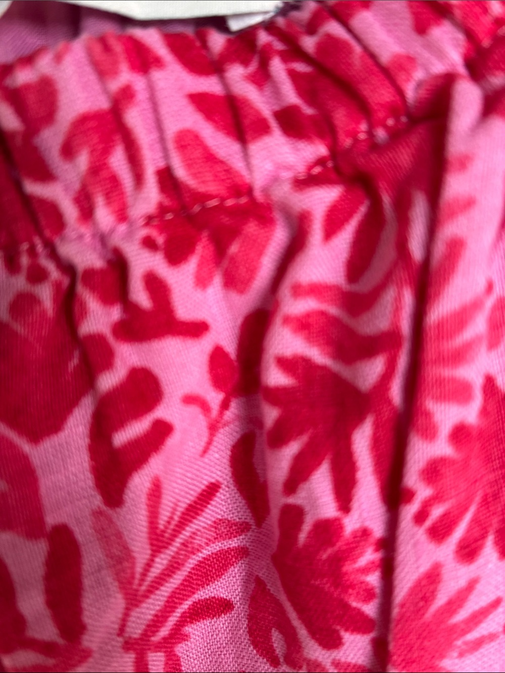 Vineyard Vines large linen  Pink lined romper - Picture 3 of 3